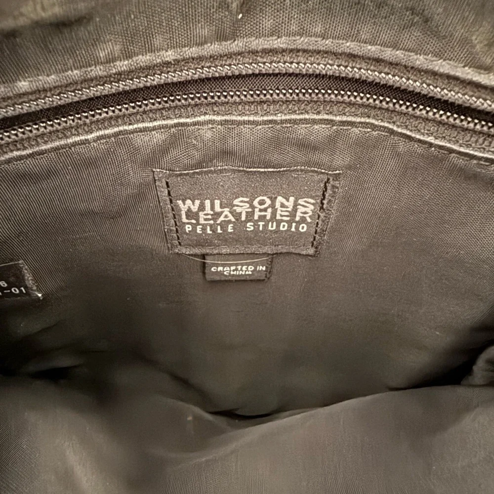 Pelle Studio Black Leather Messenger Bag mens ,Women’s